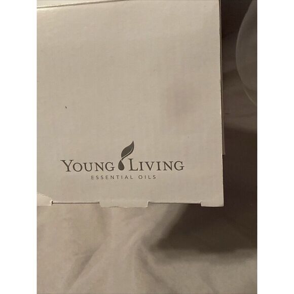 Young Living Essential Oils 2019 Glass Diffuser Christmas Ornament - NEW in BOX! - Picture 6 of 7